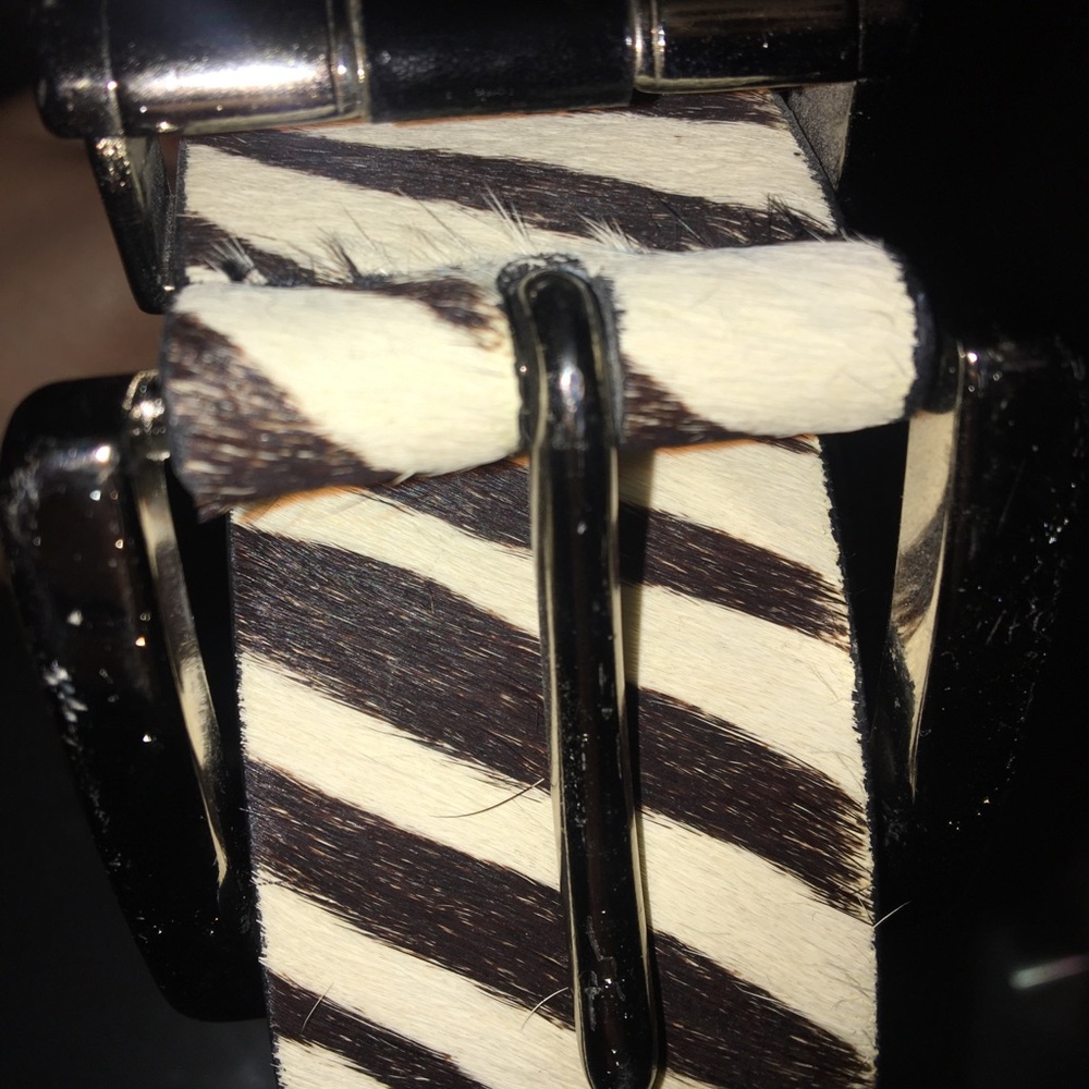 Michael Kors REAL LEATHER Zebra Belt - Picture 3 of 7